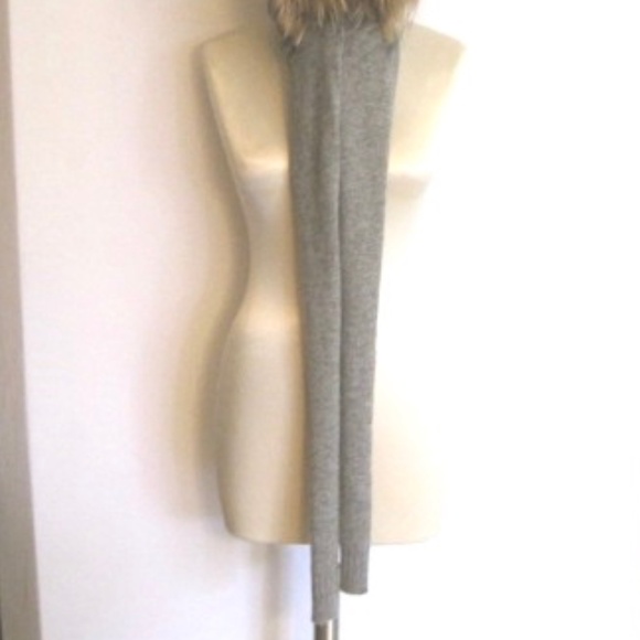 Max & Moi Cashmere Knit Hood w/Ties and Fur Trim - Picture 5 of 9